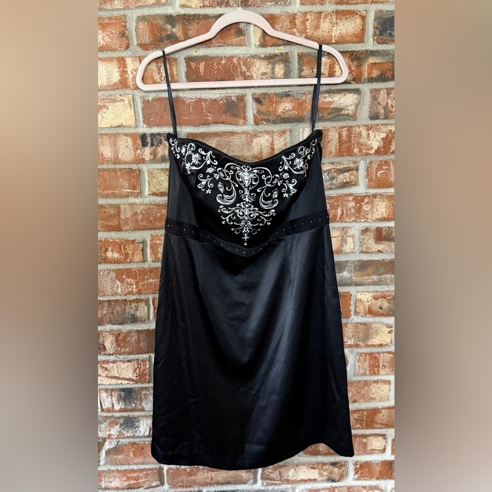 White House Black Market Strapless Dress with White Detailing
